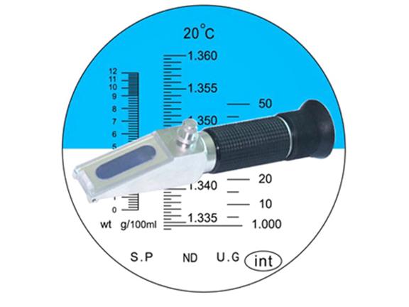 CLINICAL REFRACTOMETER